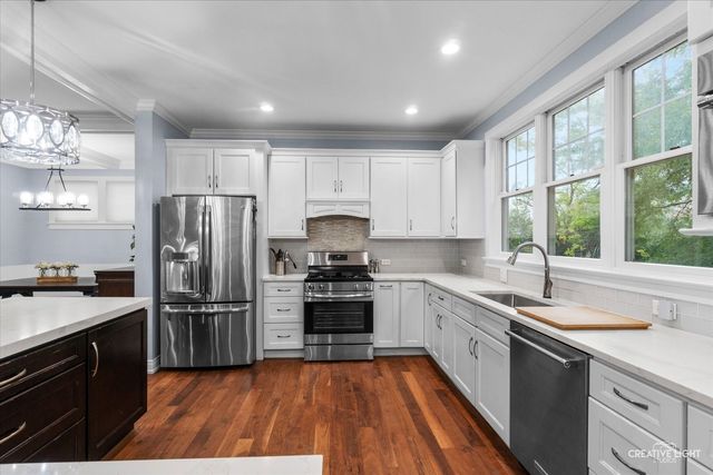 4220 Forest Avenue, Downers Grove, IL 60515