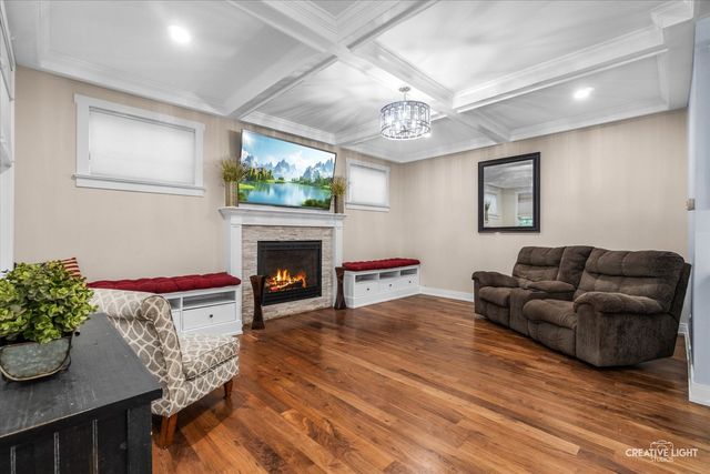 4220 Forest Avenue, Downers Grove, IL 60515