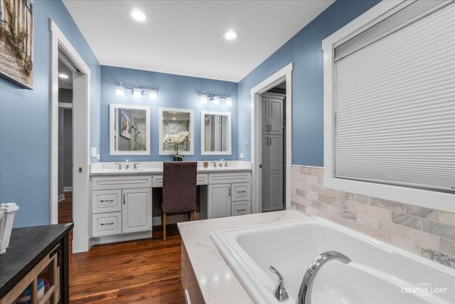 4220 Forest Avenue, Downers Grove, IL 60515