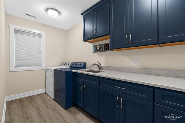 4220 Forest Avenue, Downers Grove, IL 60515