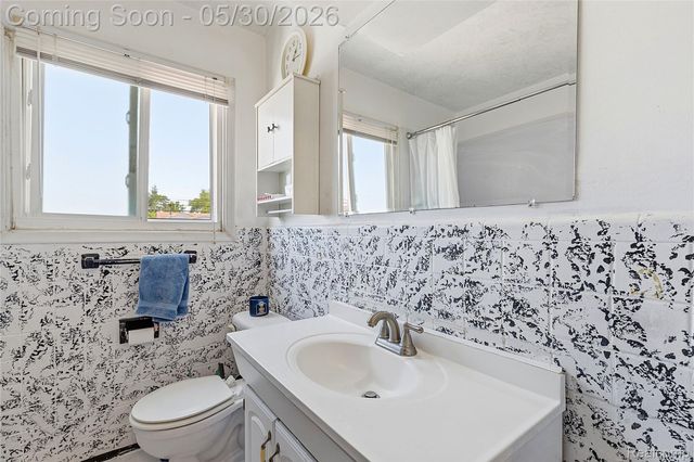 529 Cardwell Street, Garden City, MI 48135