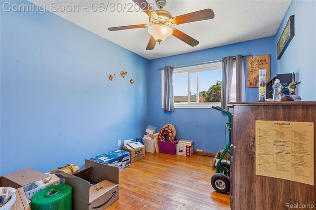 529 Cardwell Street, Garden City, MI 48135