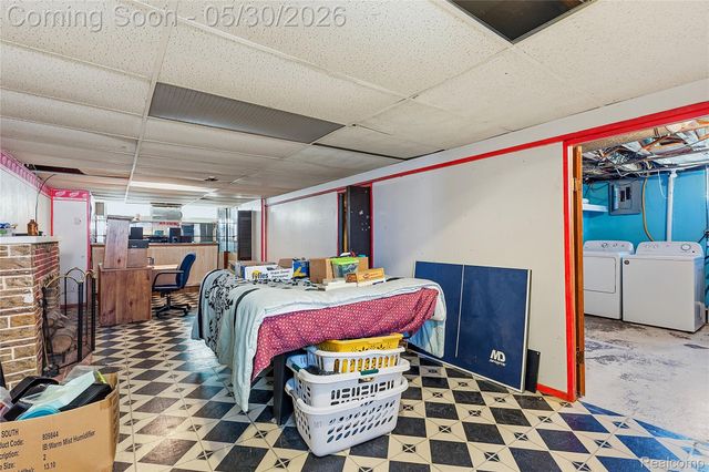 529 Cardwell Street, Garden City, MI 48135