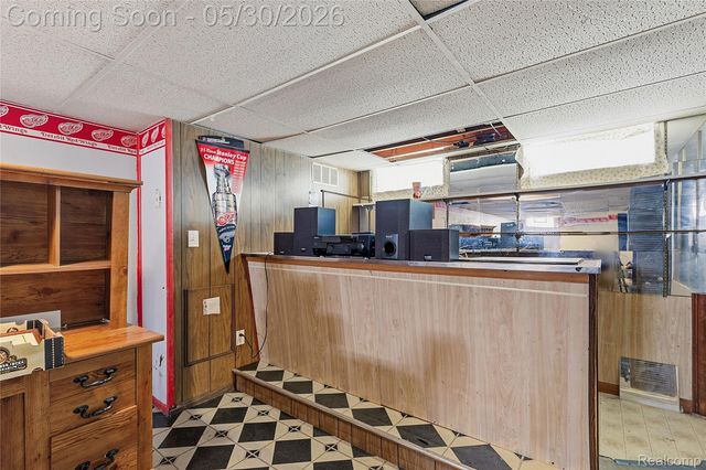 529 Cardwell Street, Garden City, MI 48135