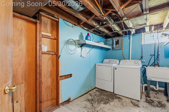 529 Cardwell Street, Garden City, MI 48135
