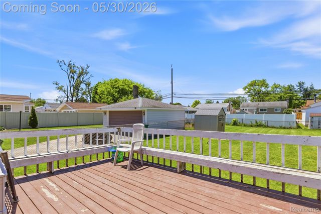 529 Cardwell Street, Garden City, MI 48135