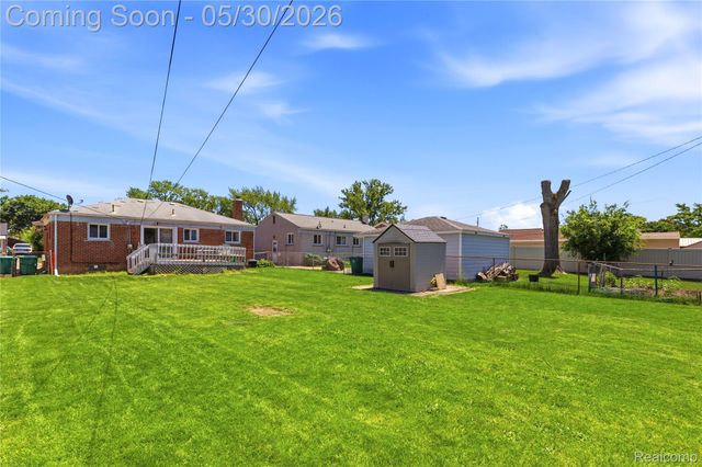 529 Cardwell Street, Garden City, MI 48135