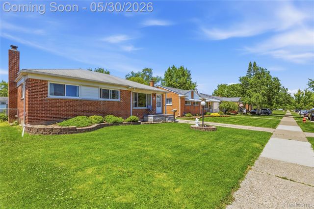 529 Cardwell Street, Garden City, MI 48135