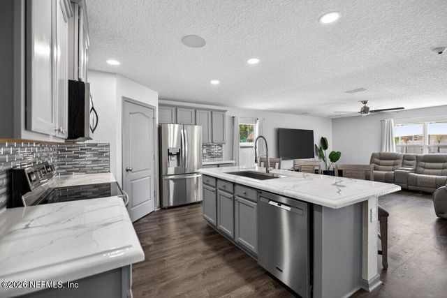 2227 CRYSTAL COVE Drive, Green Cove Springs, FL 32043