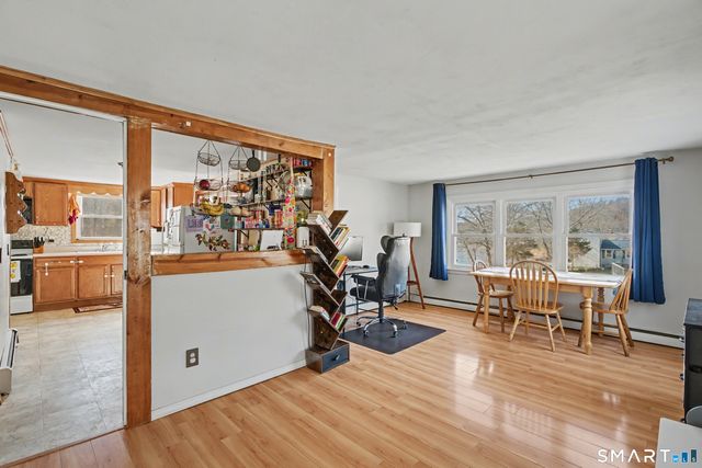 95 Kitemaug Road, Montville, CT 06382