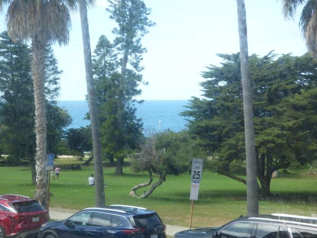 8040 Girard Avenue 5, La Jolla, CA 92037