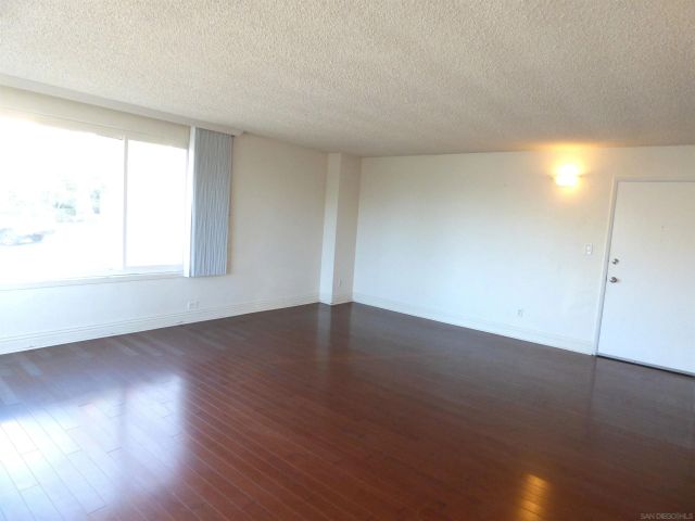 8040 Girard Avenue 5, La Jolla, CA 92037