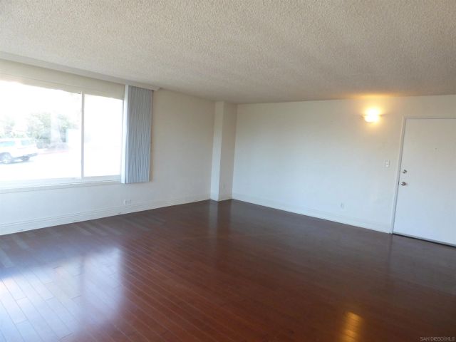 8040 Girard Avenue 5, La Jolla, CA 92037