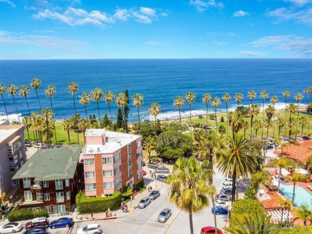 8040 Girard Avenue 5, La Jolla, CA 92037
