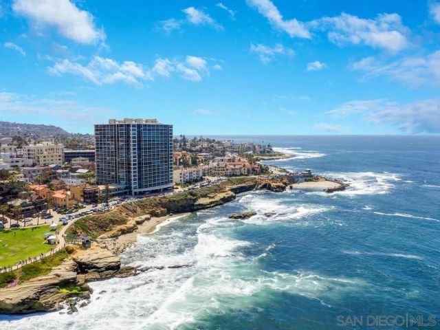 8040 Girard Avenue 5, La Jolla, CA 92037