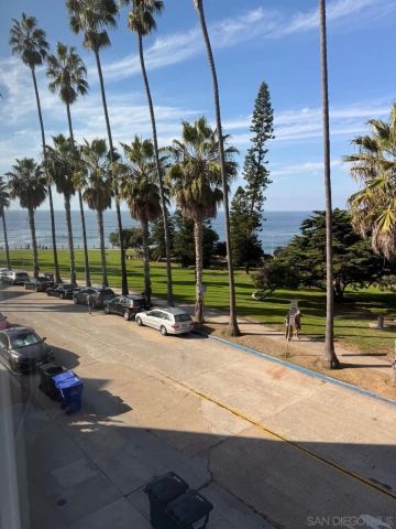 8040 Girard Avenue 5, La Jolla, CA 92037