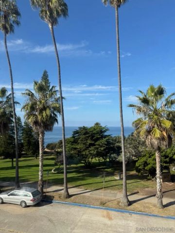 8040 Girard Avenue 5, La Jolla, CA 92037