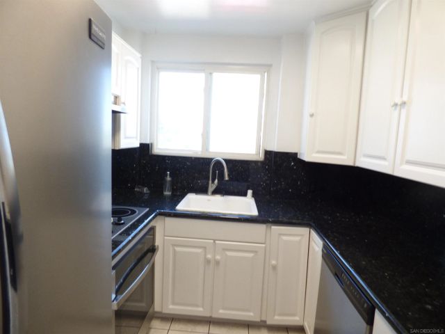 8040 Girard Avenue 5, La Jolla, CA 92037