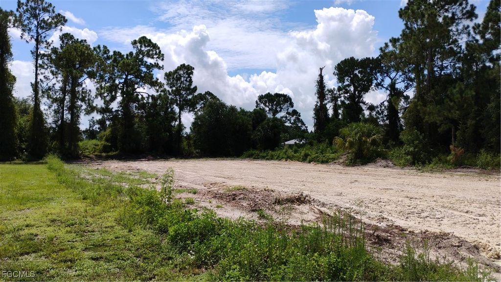 509 Columbus BLVD S, Lehigh Acres, FL 33974