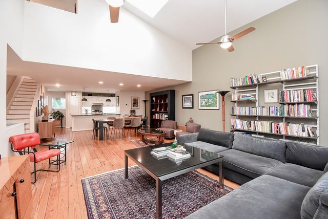 831 Saulnier Street, Houston, TX 77019