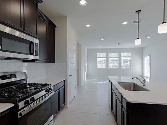 229 Gray Wolf DR, San Marcos, TX 78666