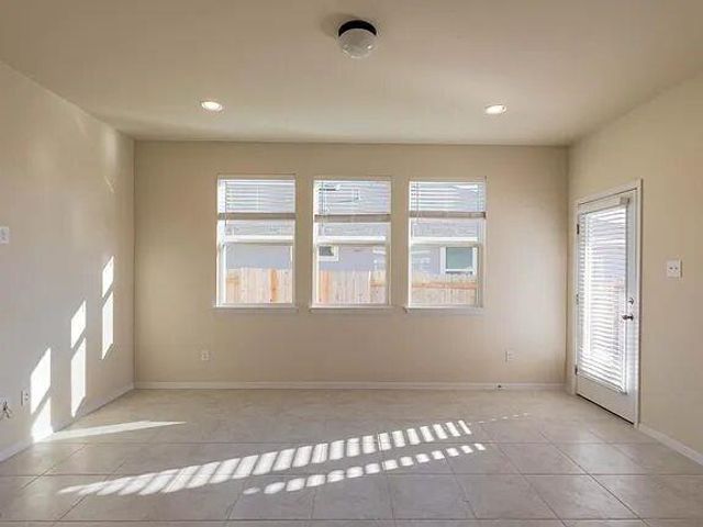 229 Gray Wolf DR, San Marcos, TX 78666