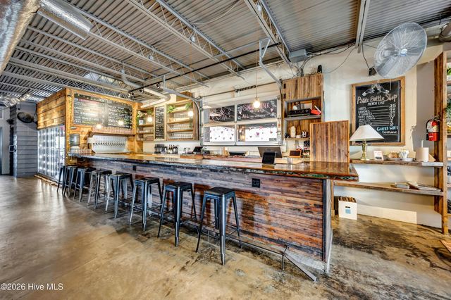 1007 N 4th Street, Wilmington, NC 28401