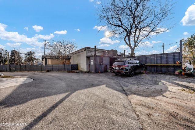 1007 N 4th Street, Wilmington, NC 28401