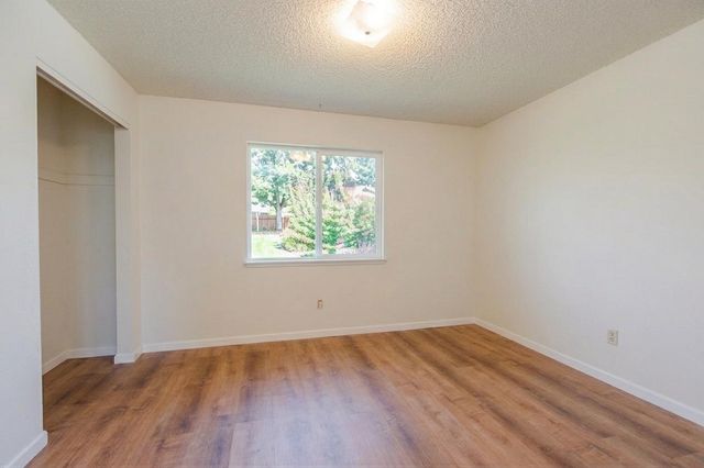 15810 Mckinley Ave, Lathrop, CA 95330