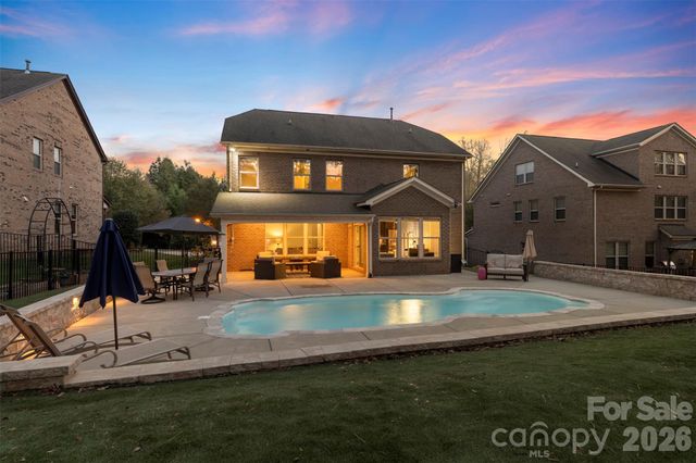 975 Rock Forest Way, Fort Mill, SC 29707