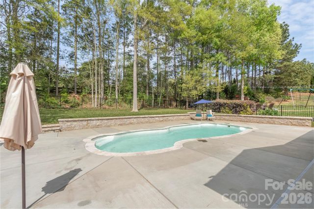 975 Rock Forest Way, Fort Mill, SC 29707