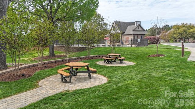 975 Rock Forest Way, Fort Mill, SC 29707