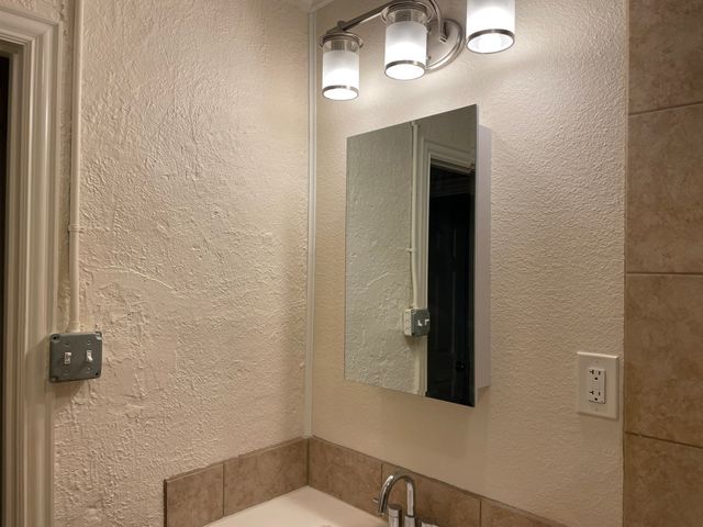 401 S Mcentire Court, White Settlement, TX 76108