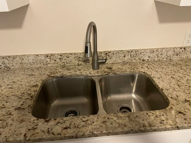 401 S Mcentire Court, White Settlement, TX 76108