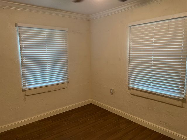 401 S Mcentire Court, White Settlement, TX 76108