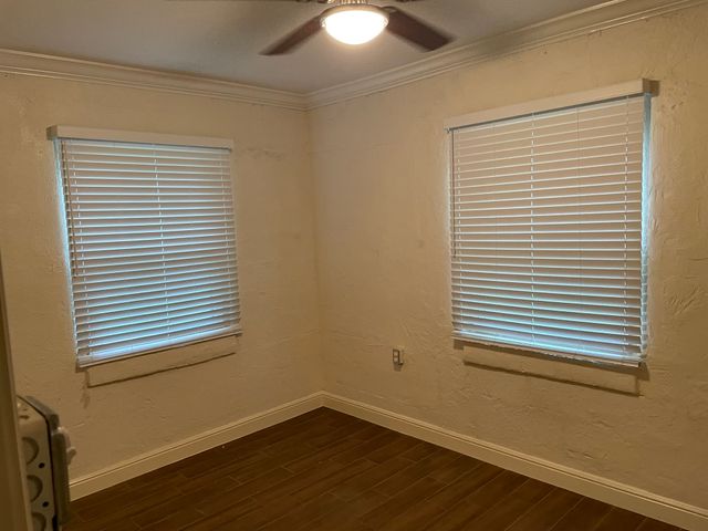 401 S Mcentire Court, White Settlement, TX 76108