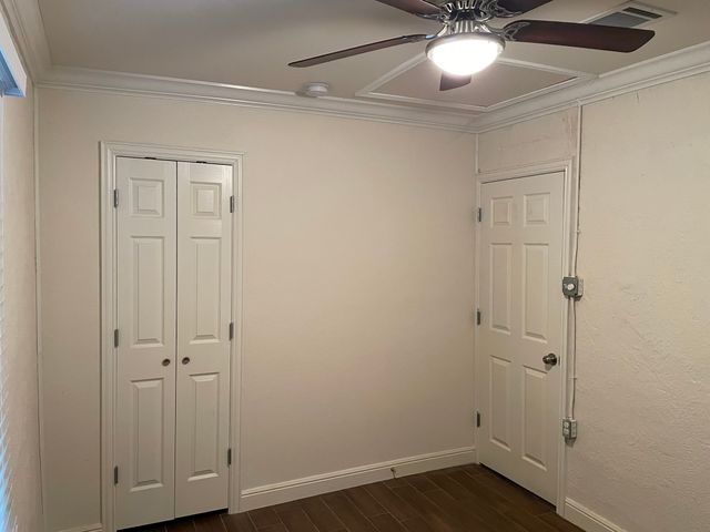 401 S Mcentire Court, White Settlement, TX 76108