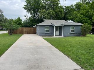 401 S Mcentire Court, White Settlement, TX 76108