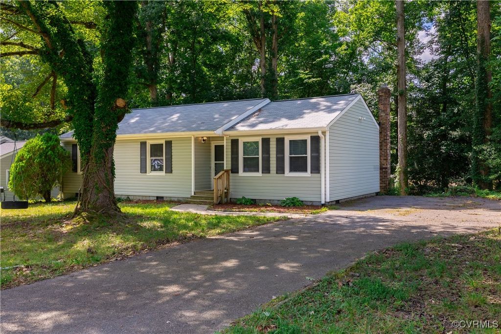 4000 Brandywine Dr, North Prince George, VA 23860