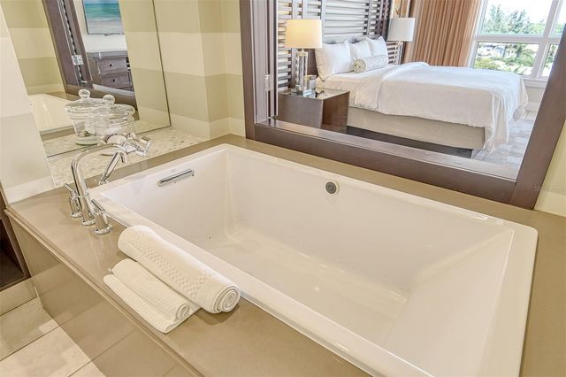 915 SEASIDE DRIVE 312, Weeks 16-17, Sarasota, FL 34242