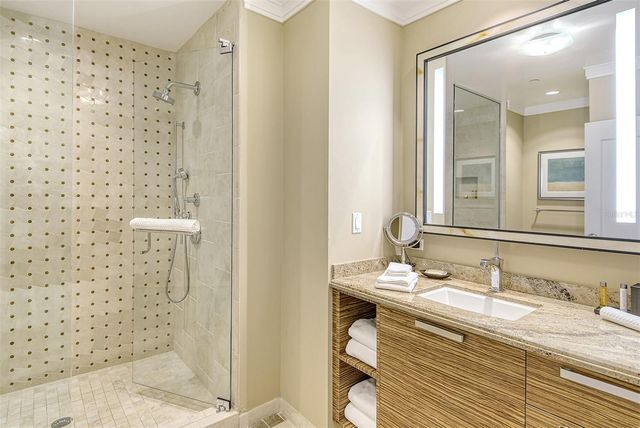 915 SEASIDE DRIVE 312, Weeks 16-17, Sarasota, FL 34242