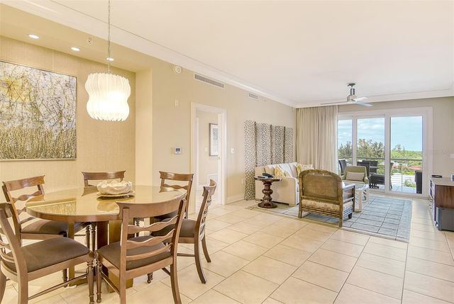 915 SEASIDE DRIVE 312, Weeks 16-17, Sarasota, FL 34242