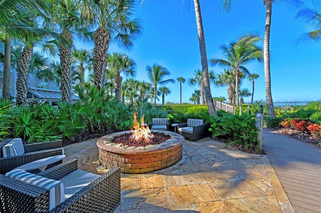 915 SEASIDE DRIVE 312, Weeks 16-17, Sarasota, FL 34242
