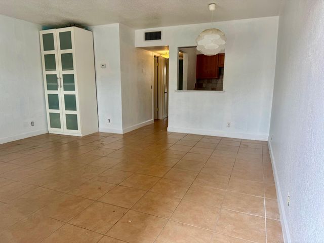 2607 NE 8TH Avenue 3, Wilton Manors, FL 33334