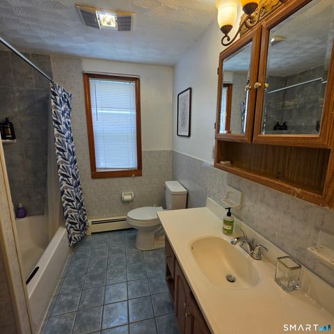 664 West Main Street 1, New Britain, CT 06053
