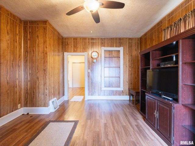 1402 CATHERINE Street, Pekin, IL 61554