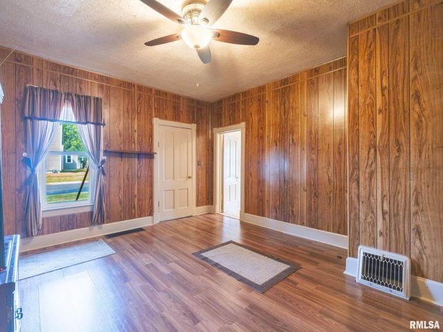 1402 CATHERINE Street, Pekin, IL 61554