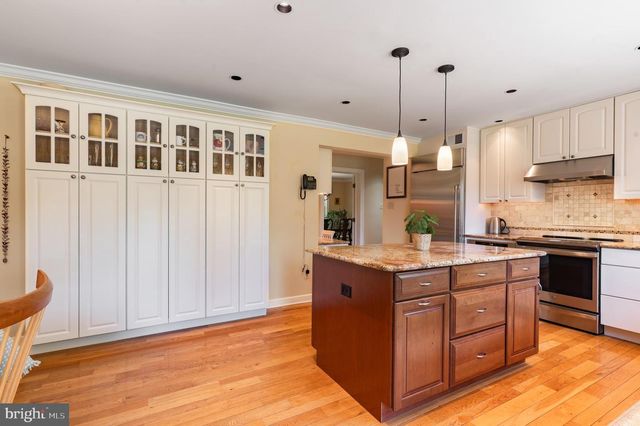 1020 ROSEWOOD DR, Blue Bell, PA 19422