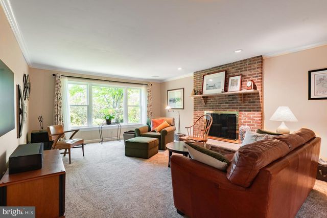 1020 ROSEWOOD DR, Blue Bell, PA 19422