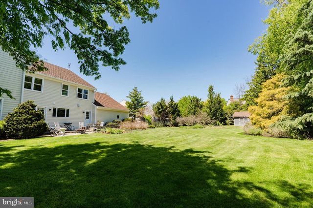 1020 ROSEWOOD DR, Blue Bell, PA 19422